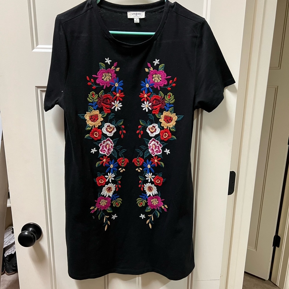 Woman’s S Black Floral Dress
